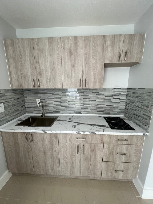 Foto del edificio - 7545 NW 3rd Ave