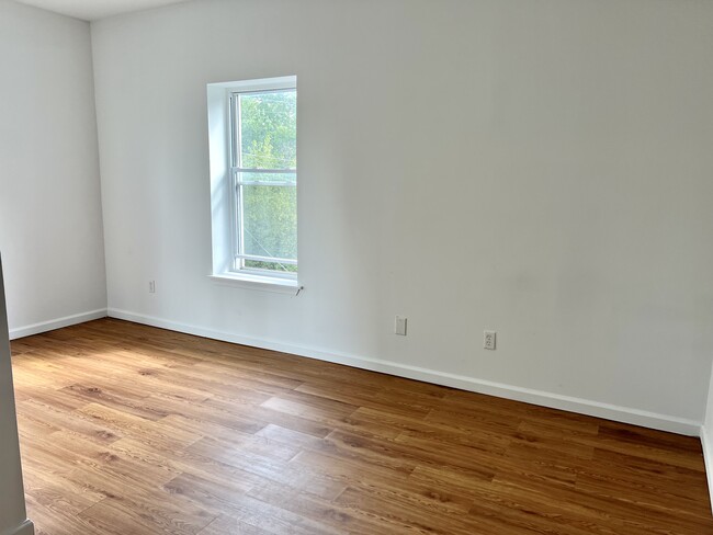 Building Photo - 485 Antietam Drive