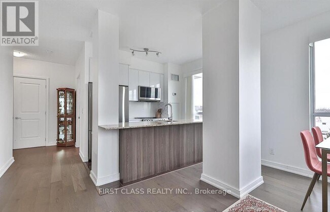 Photo du bâtiment - 9205 Yonge St