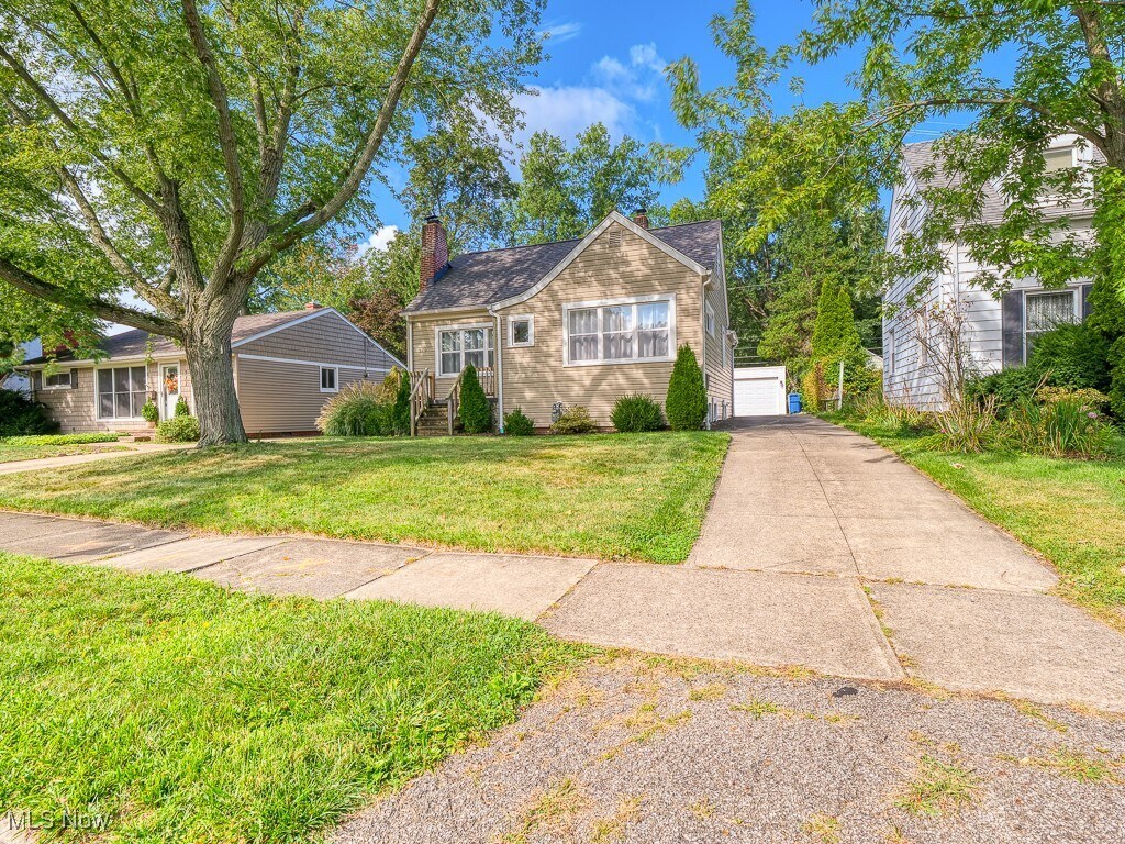 570 Juneway Dr Bay Village, OH 44140 – photo 2