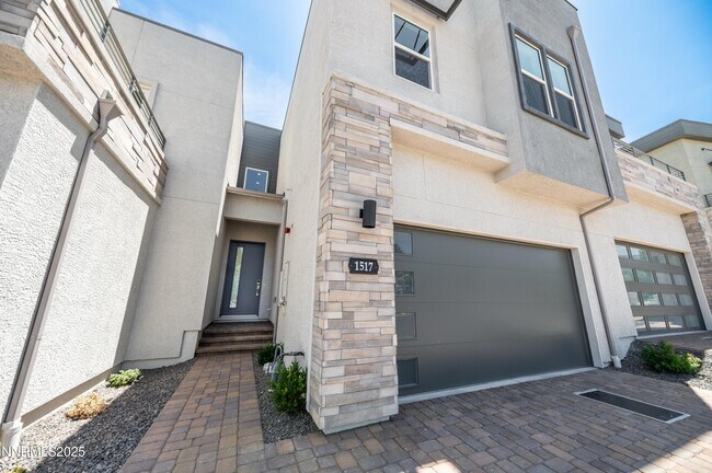 Foto del edificio - 1517 Golf Club Dr