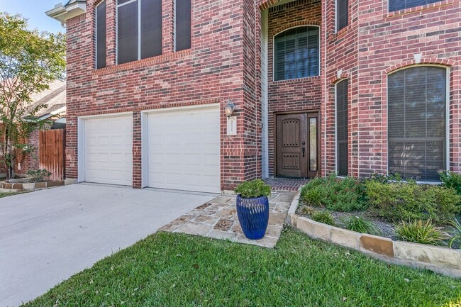 Building Photo - GORGEOUS 4-BEDROOM HOME RECENTLY RENOVATED...