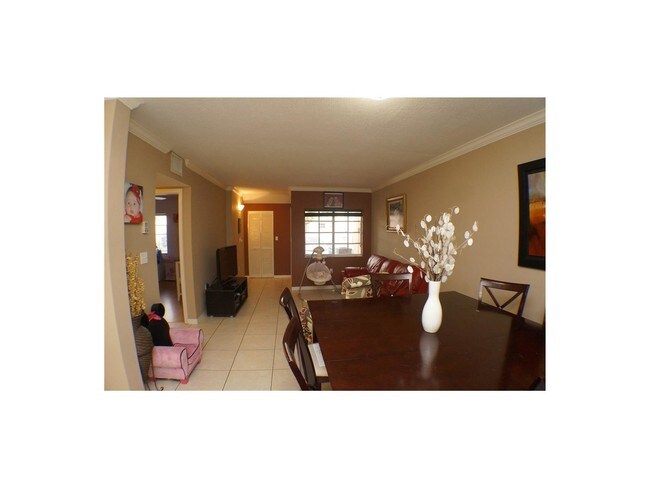 Building Photo - 7205 NW 173rd Dr