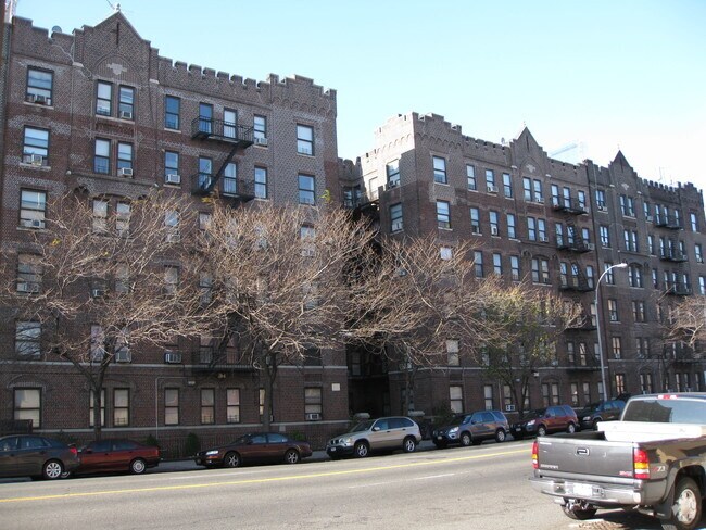 Foto del edificio - 196 Rockaway Pky