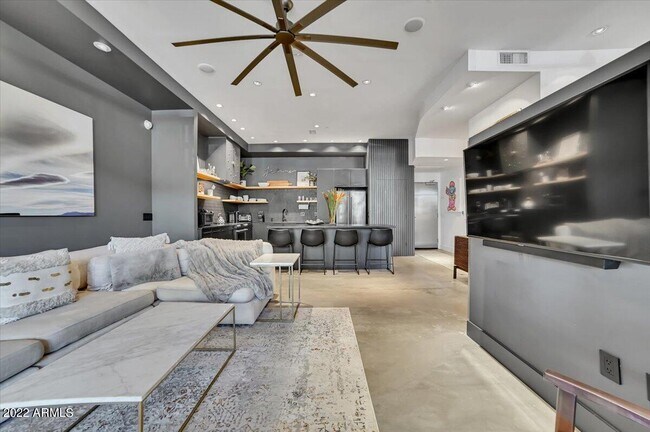 Foto del edificio - 7301 E 3rd Ave
