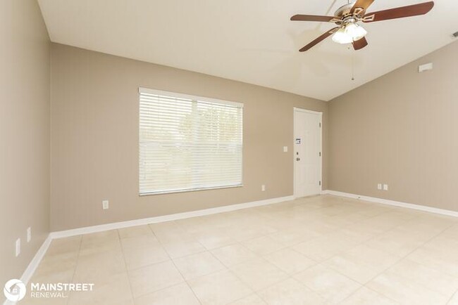 Building Photo - 713 Willow Run St, Clermont, FL 34715