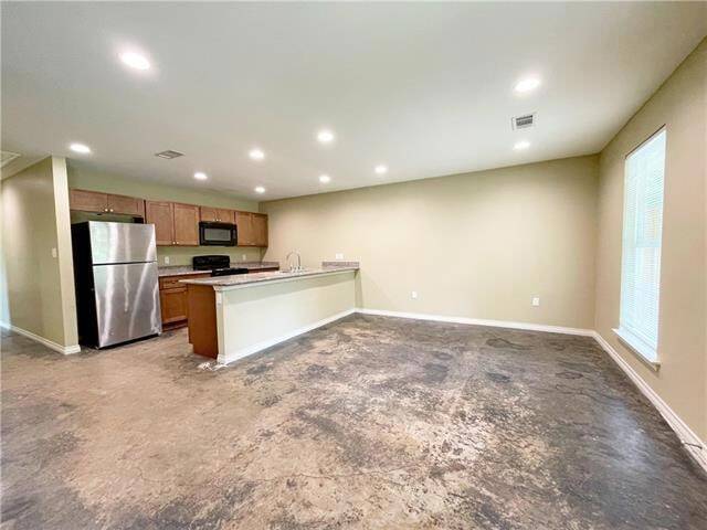 Building Photo - 72194 Formosa Dr