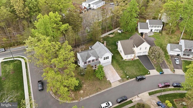 Foto del edificio - 8664 Pohick Forest Ct