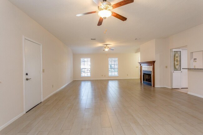 Building Photo - 9206 Towerstone Dr