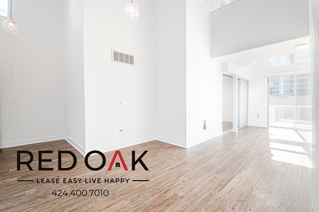 Building Photo - 1168 S Barrington Ave