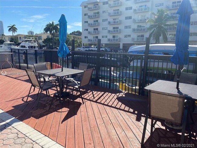 Building Photo - 3642 NE 171 St