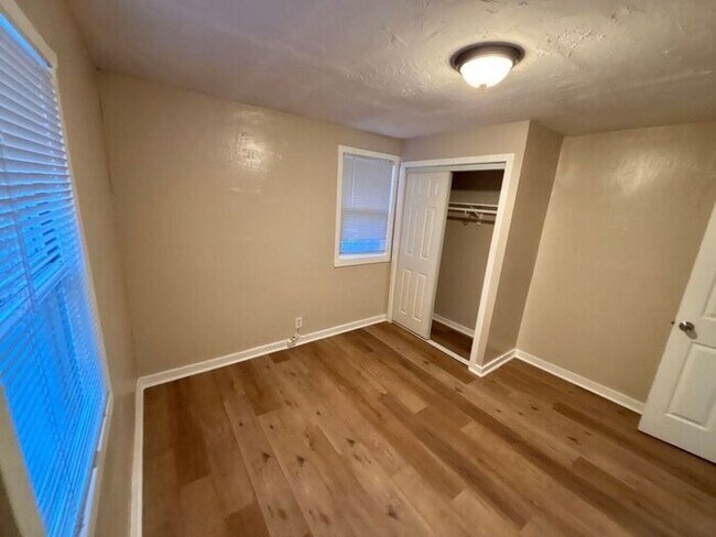 Building Photo - Great 2 Bed 1 Bath House in Richmond -- AVAILABLE NOW!