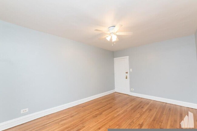 Building Photo - 0 bedroom in Chicago IL 60640