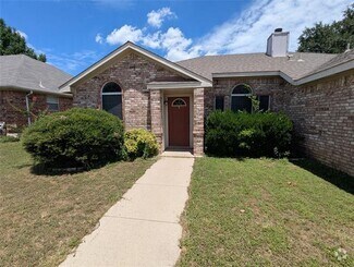 Building Photo - 1078 Springhill Dr