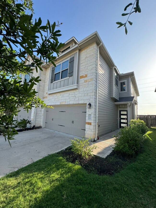 Foto del edificio - 5218 Pr Ter Ln