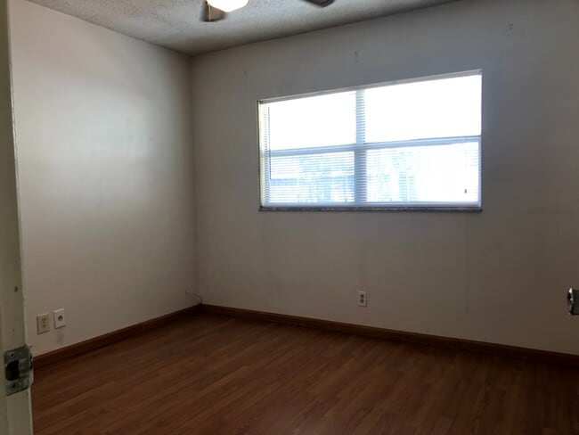 Foto del edificio - Palm Beach Gardens 3 Bed 2 Bath Townhouse!
