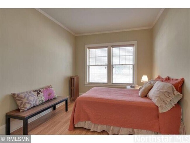 Foto del edificio - 2517 Humboldt Ave S