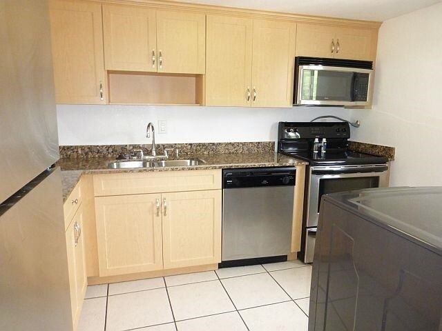Foto del edificio - 2731 S Blair Stone Rd