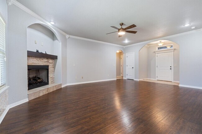 Building Photo - 6210 S 38th St