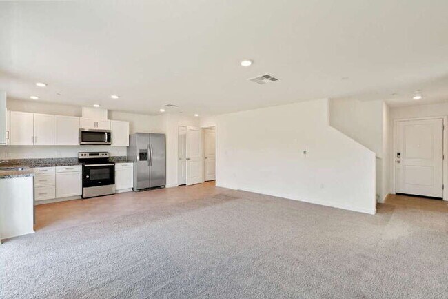 Foto del edificio - 7705 Forestdale Wy