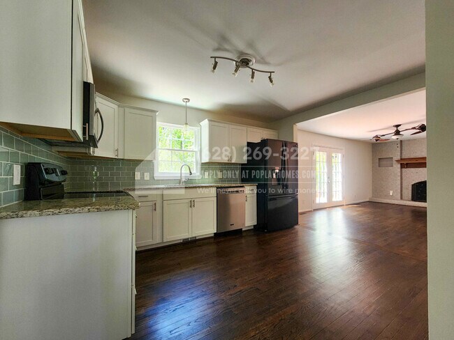 Foto del edificio - 7208 Mine Shaft Rd