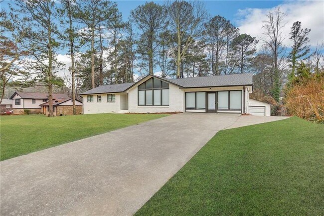 Building Photo - 3105 Periwinkle Dr