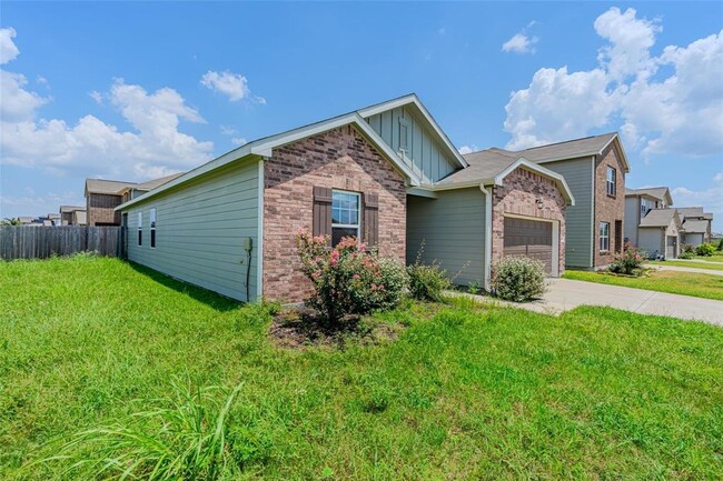 Building Photo - 6307 Highland Hts Dr