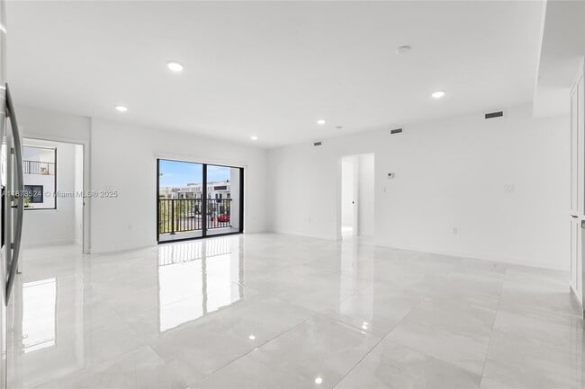 Building Photo - 14530 SW 261st St
