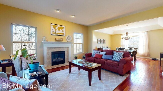 Building Photo - 4 br, 2.5 bath House - 2483 Gala Drive