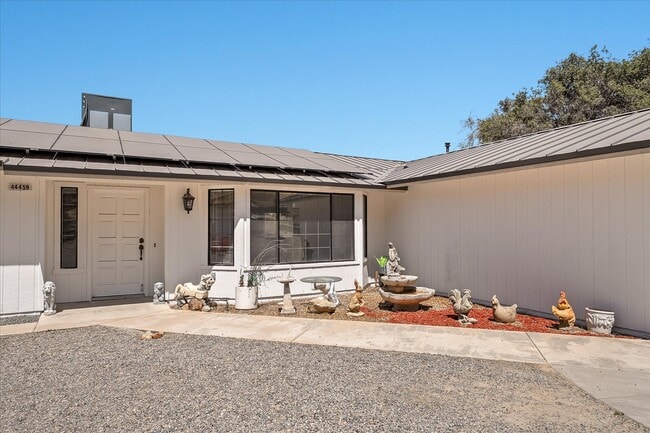 Building Photo - 44459 Lookout Ct