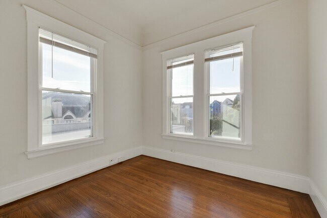 Building Photo - 839 Divisadero St