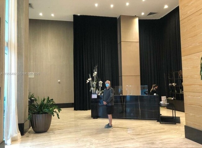 Foto del edificio - 950 Brickell Bay Dr