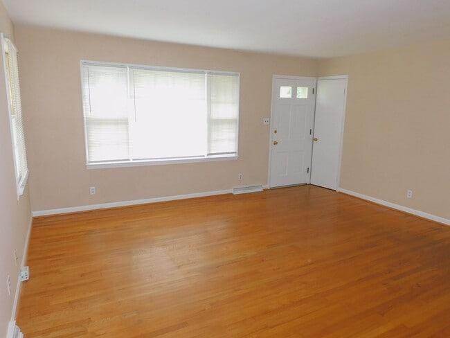 Foto del edificio - 661 Hartman St