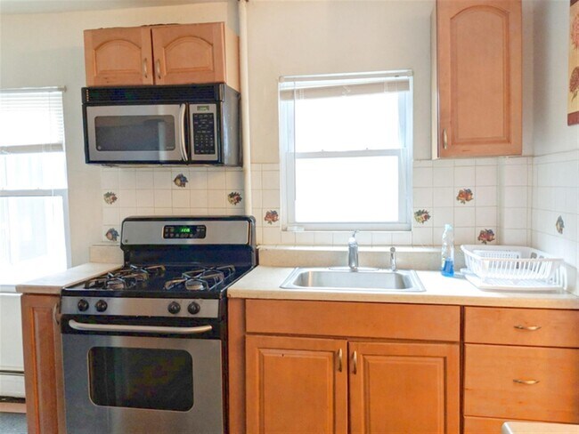 Foto del edificio - 741 Somerville Ave