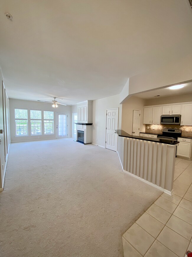 Foto del edificio - 14935 Santa Lucia Dr