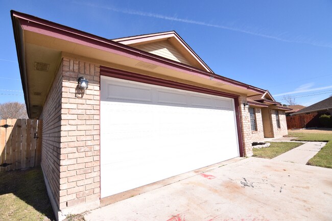 Foto del edificio - 105 Benjamin Cir