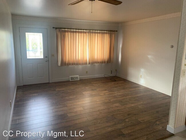 Building Photo - 3 br, 1 bath House - 833 E Indiana St