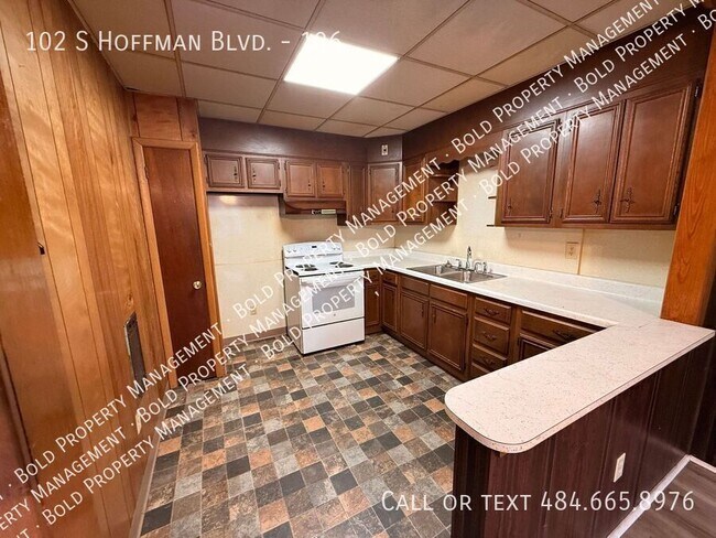 Foto del edificio - 102 S Hoffman Blvd