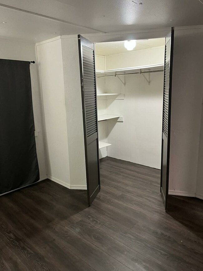 Foto del edificio - 3189 Eastview Rd