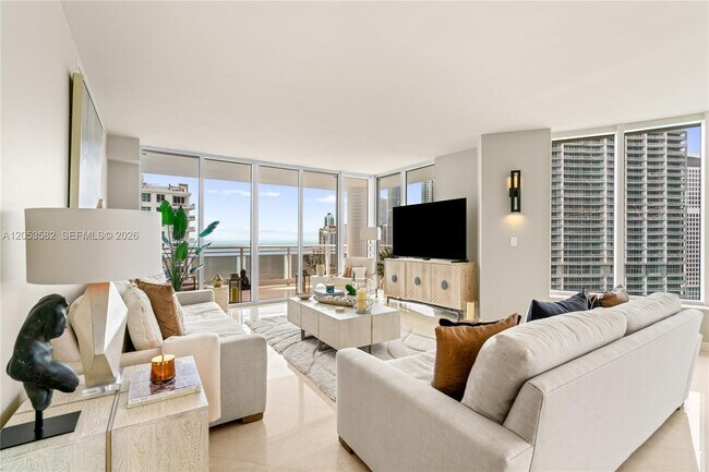 Building Photo - 901 Brickell Key Blvd