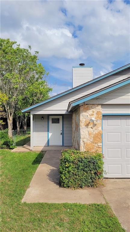 Foto principal - 15405 Spring Hill Ln