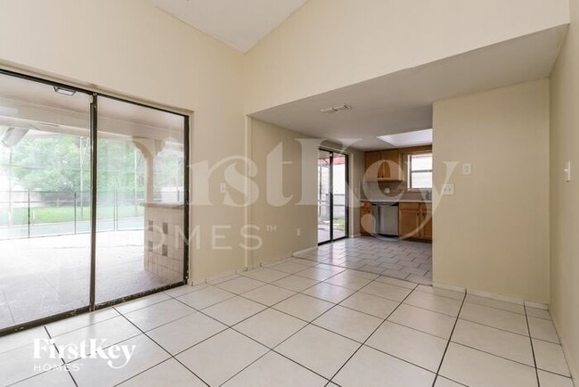 Building Photo - 3121 Carthage Ct