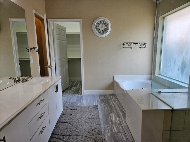Building Photo - 2813 Gulf Breeze Ct