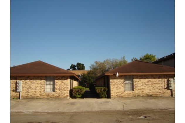 Building Photo - 2705 N 30th St