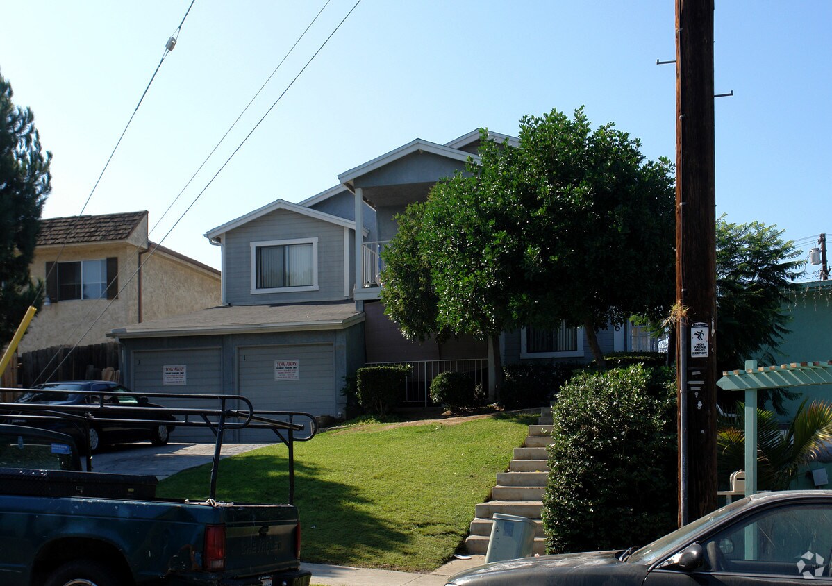 Building Photo - 2636 Highland Ave