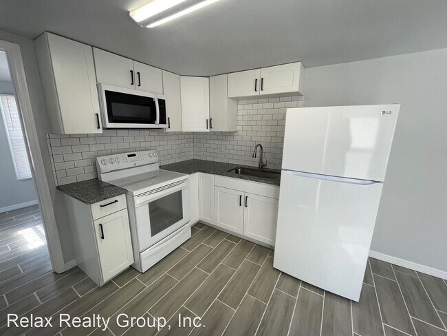 Building Photo - 2 br, 1 bath House - 1106 50th Avenue Dr W