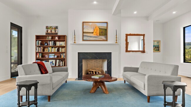 Foto del edificio - 181 E Rd