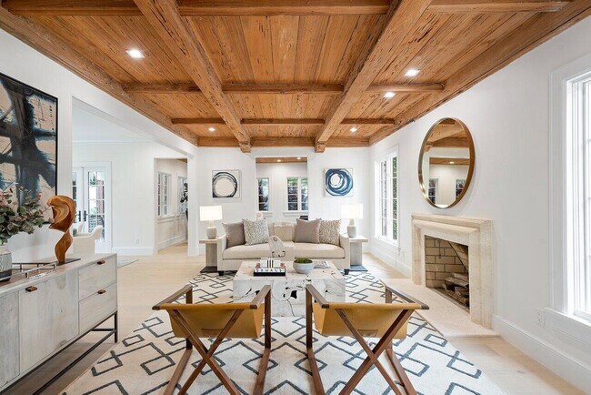 Foto del edificio - 315 Seaspray Ave