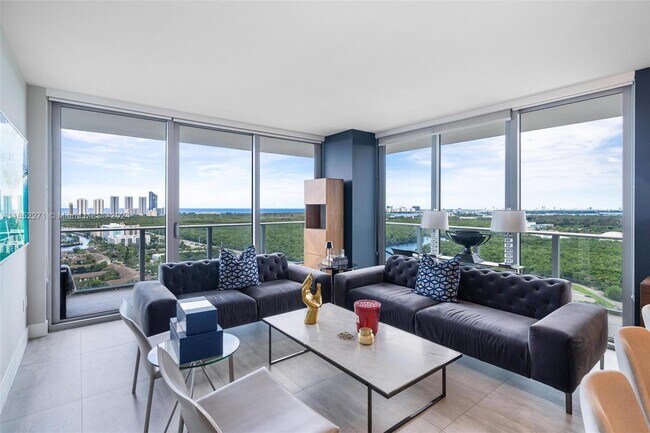 Foto del edificio - 16385 Biscayne Blvd