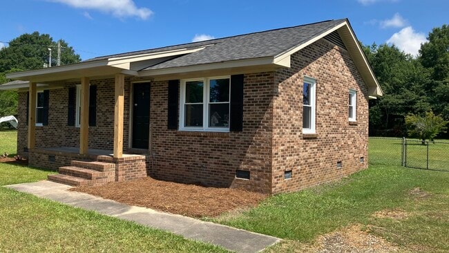 Building Photo - 328 E Billy Farrow Hwy